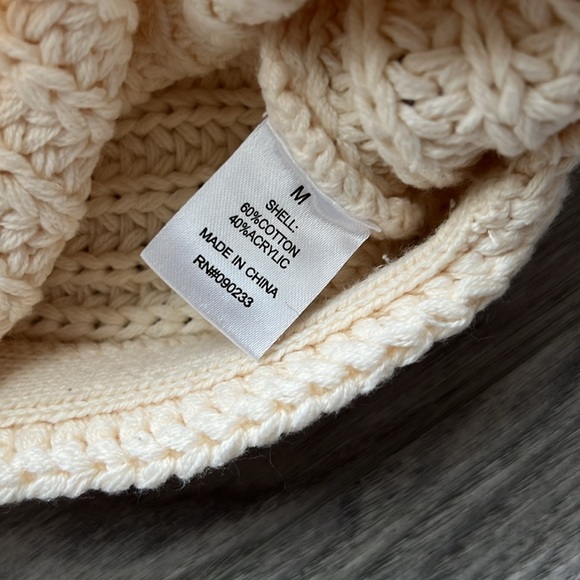 L.A.Hearts Cream Vneck Sweater Twist Back Size M - Picture 5 of 6